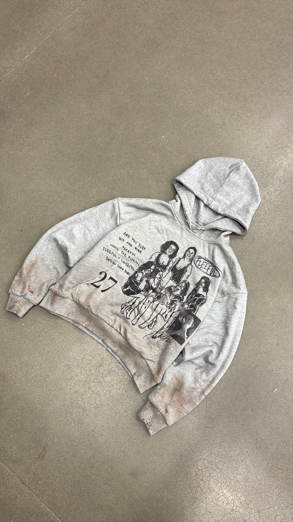 “GIRLS LOVE FLEE” HOODIE